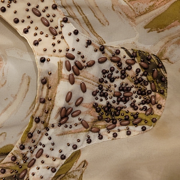 Pull over blouse - Picture 2 of 3